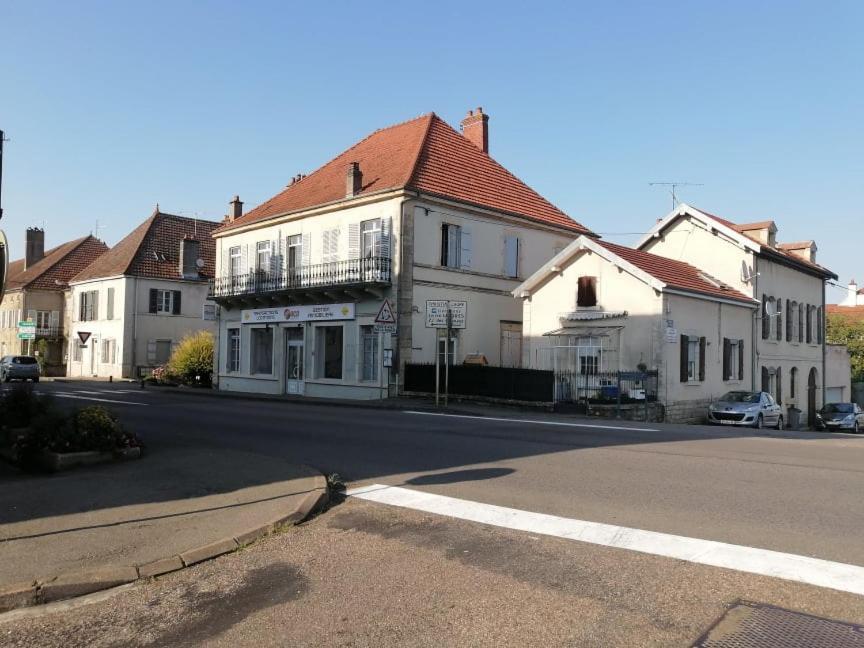 Gray Centre Ville Avec Vue Sur Saone Exterior foto